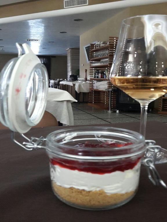 Hotel Ristorante Dragonara San Giovanni Teatino Kültér fotó