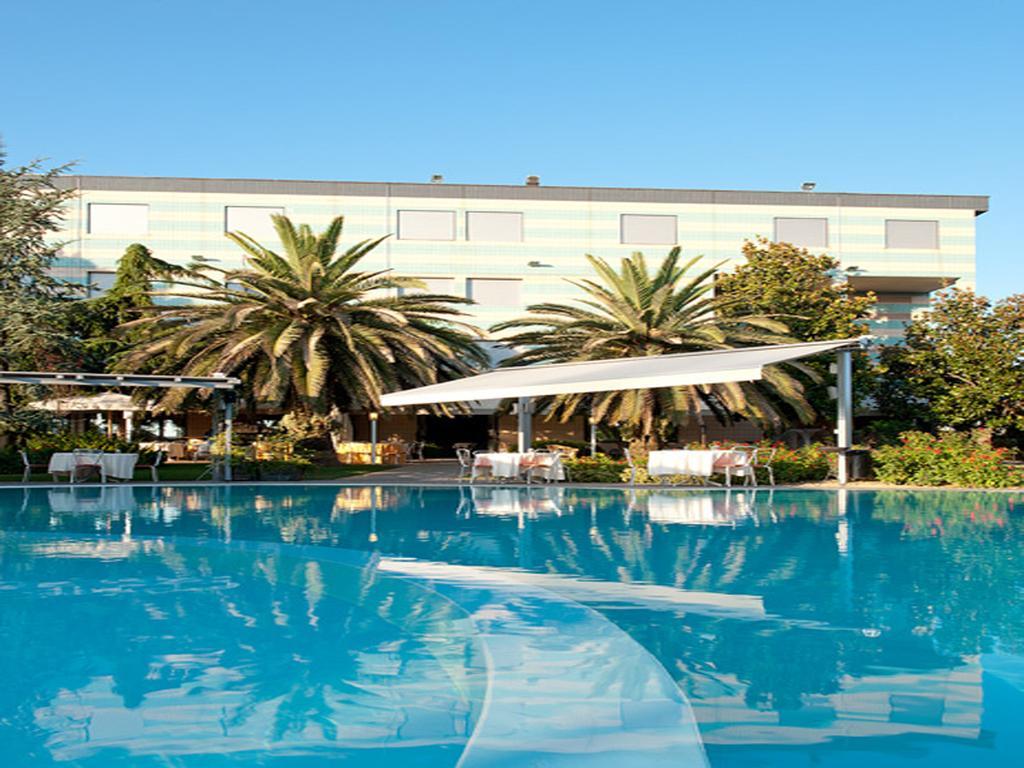Hotel Ristorante Dragonara San Giovanni Teatino Kültér fotó