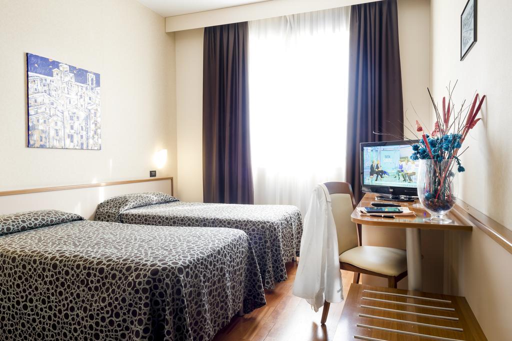 Hotel Ristorante Dragonara San Giovanni Teatino Kültér fotó