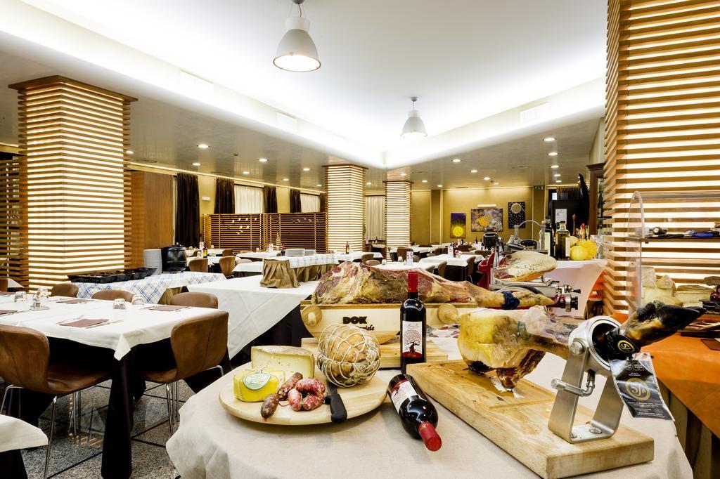 Hotel Ristorante Dragonara San Giovanni Teatino Kültér fotó