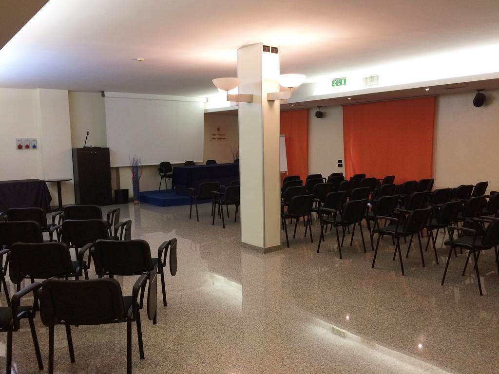 Hotel Ristorante Dragonara San Giovanni Teatino Kültér fotó