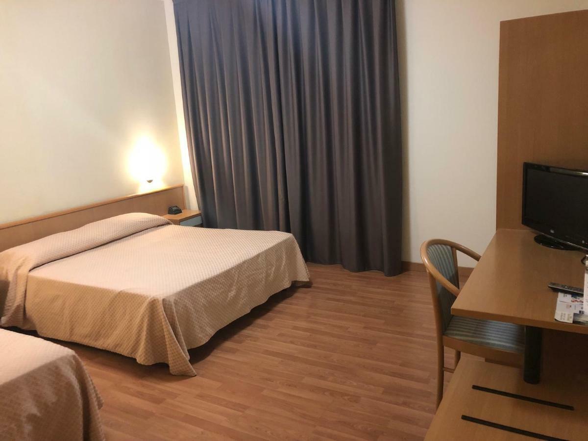 Hotel Ristorante Dragonara San Giovanni Teatino Kültér fotó